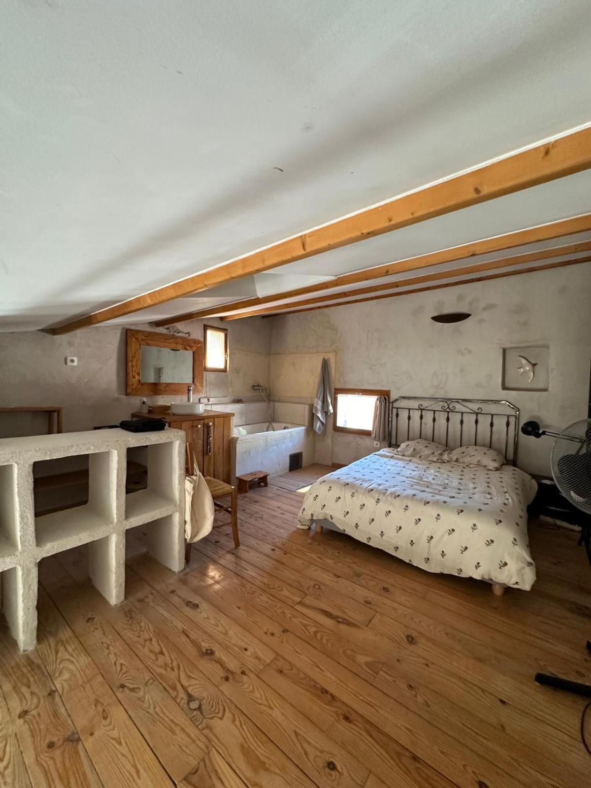 Apartamento Les Toits Nyonsais Exterior foto