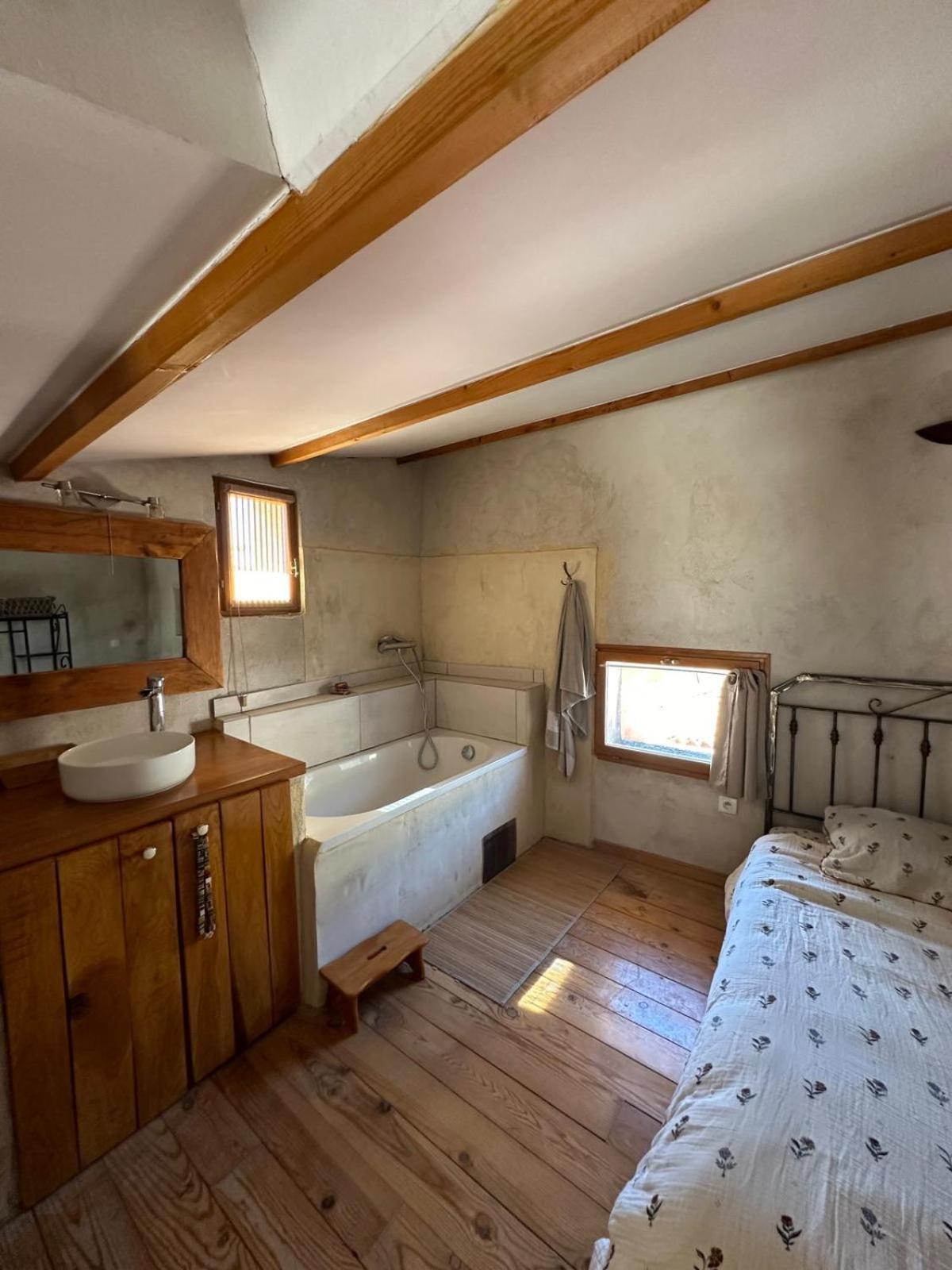 Apartamento Les Toits Nyonsais Exterior foto